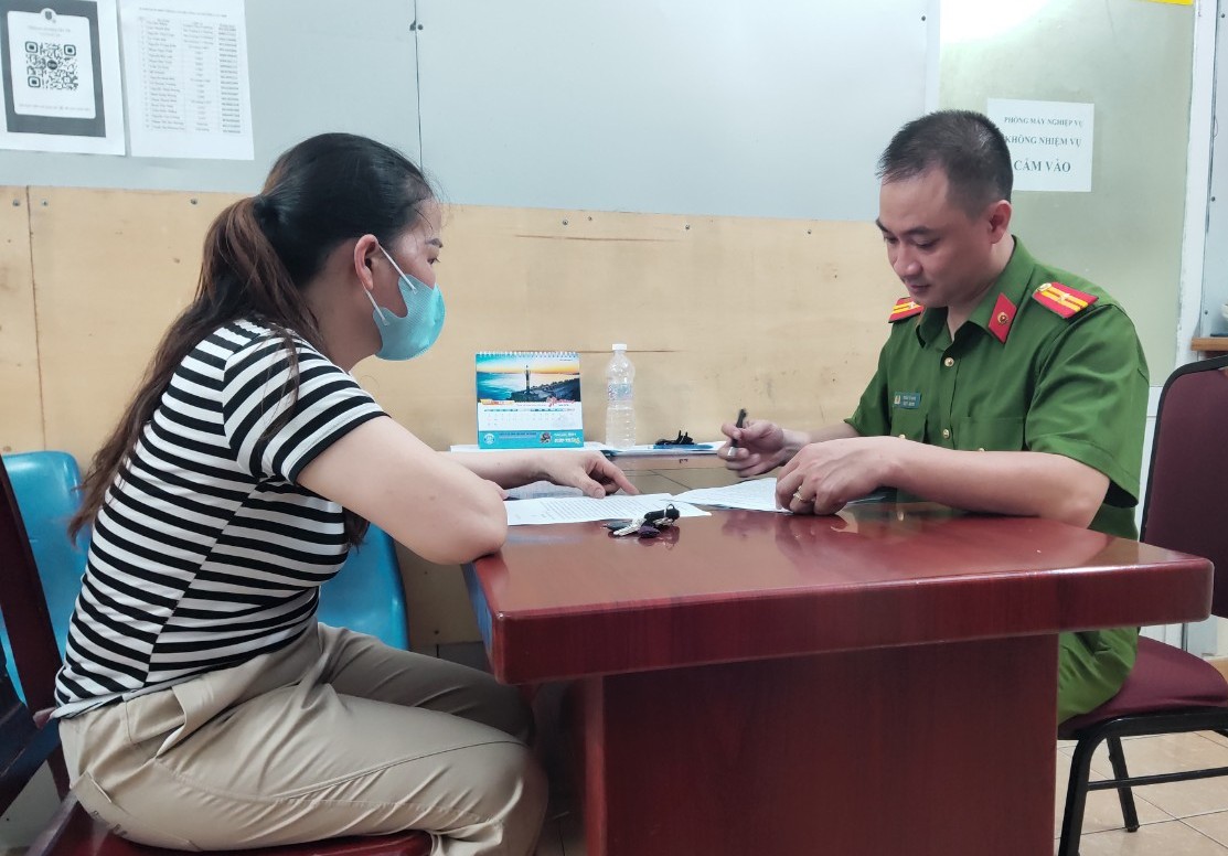 Công an phường Cầu Tre: Hướng dẫn trả lại hơn 900 triệu do chuyển nhầm tài khoản